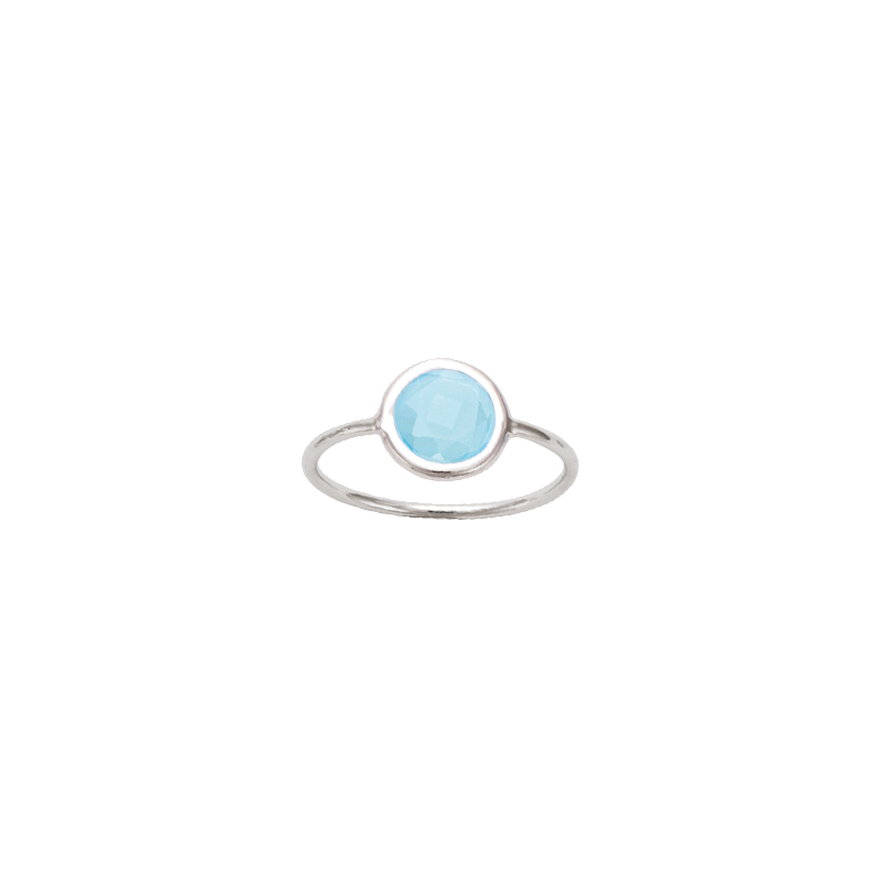 Bague en argent et cristal bleu claire, sertie clos