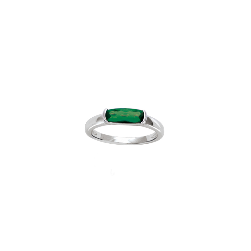 Bague en argent et oxyde de zirconium vert en baguette