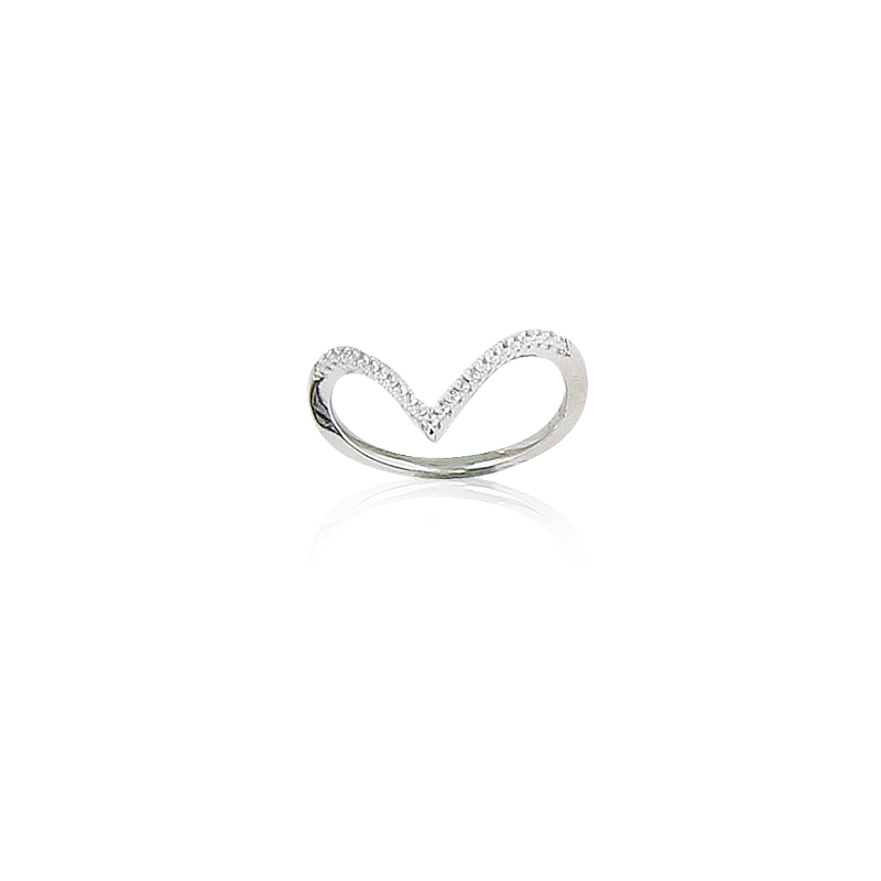 Bague en argent et oxyde de zirconium, motif "V"