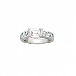 Bague en argent et oxydes de zirconium en forme de baguette et princesse