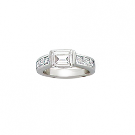 Bague en argent et oxydes de zirconium en forme de baguette et princesse