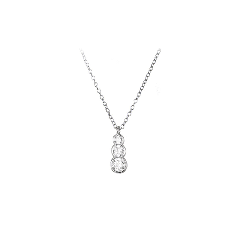 Pendentif en argent 3 oxyde de zirconiums en serti clos